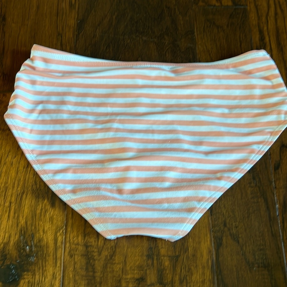 High waisted bikini bottom.